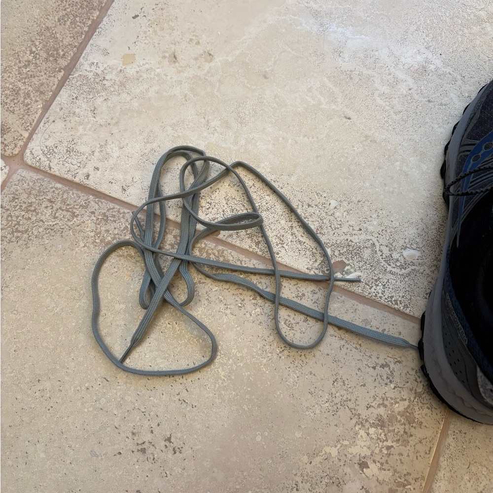 Saucony Men’s Running Shoes, size 11W - Picture 6 of 6